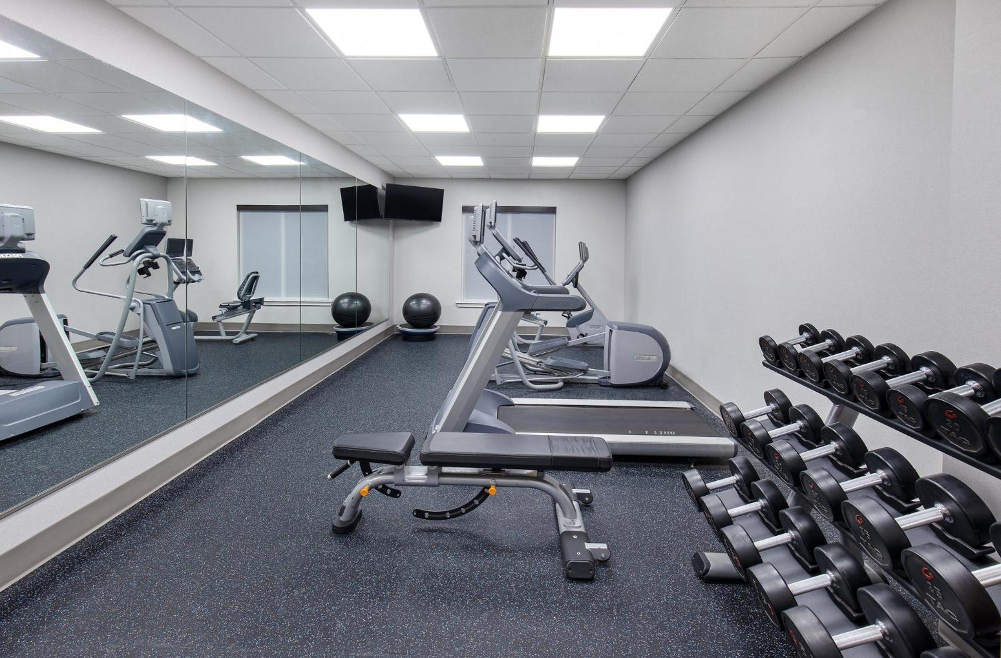 Holiday Inn Express Hotel & Suites Ooltewah Springs - Chattanooga By Ihg Buitenkant foto